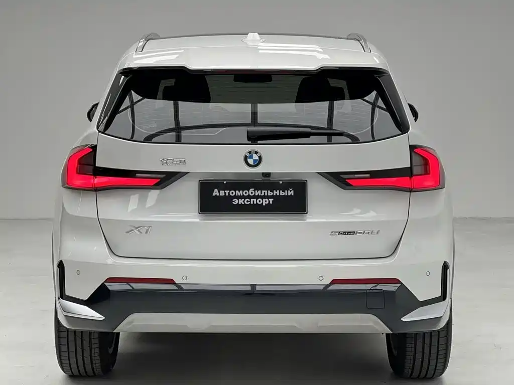 BMW X1 — фото 9