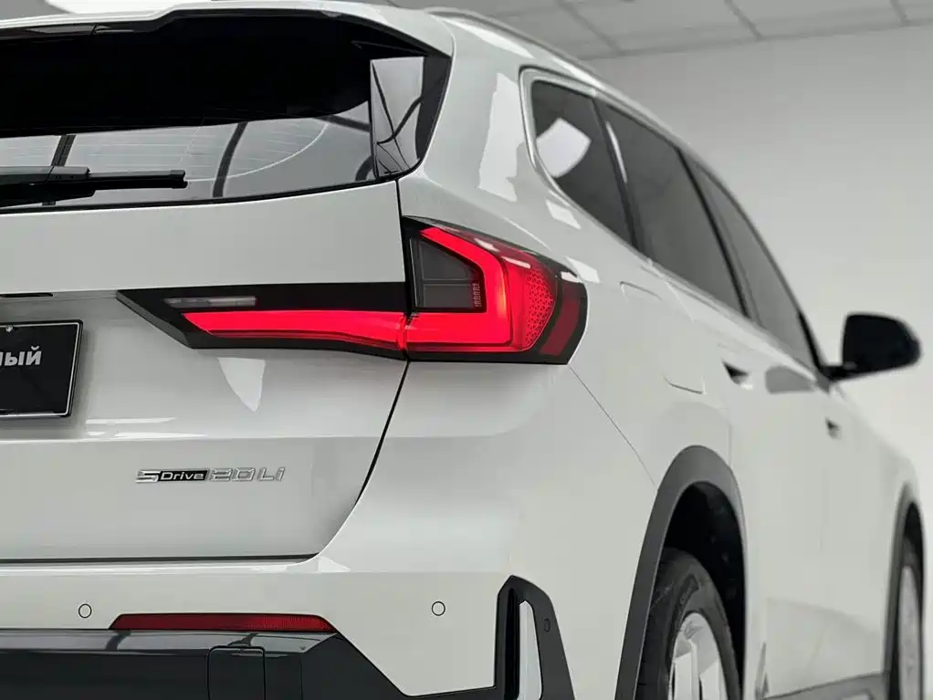 BMW X1 — фото 10