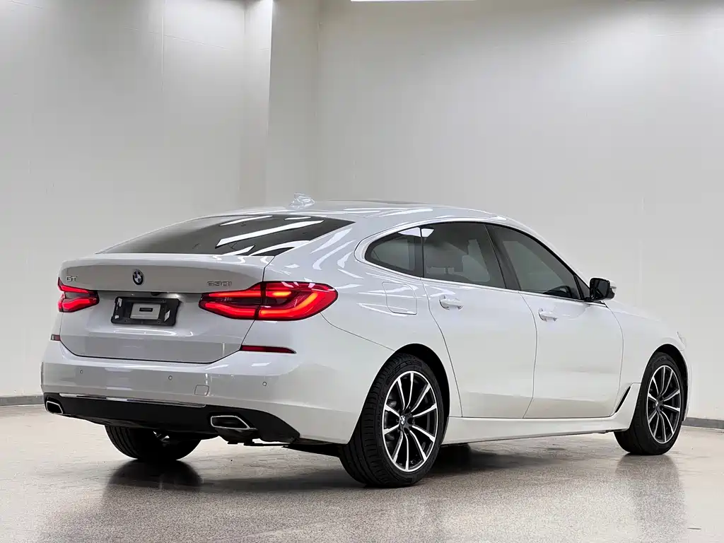 BMW 6 Series GT — фото 7
