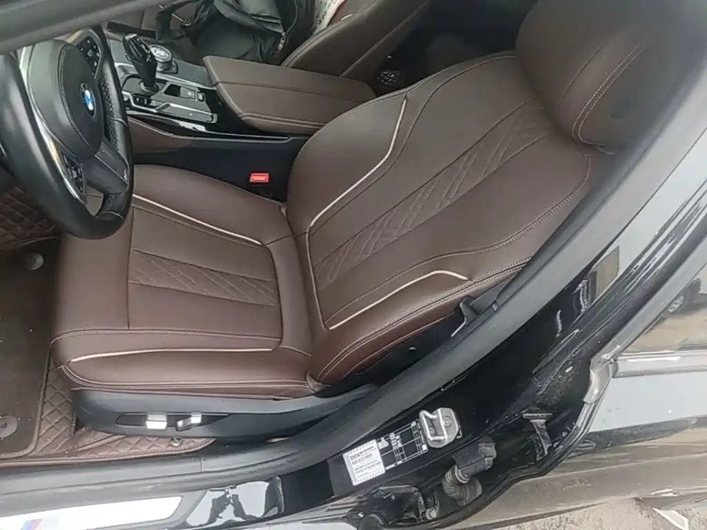 BMW 5 Series — фото 15
