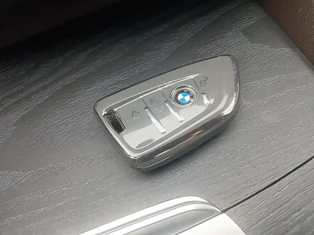 BMW 5 Series — фото 9