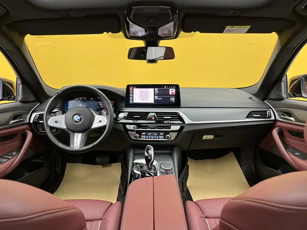 BMW 5 Series — фото 14