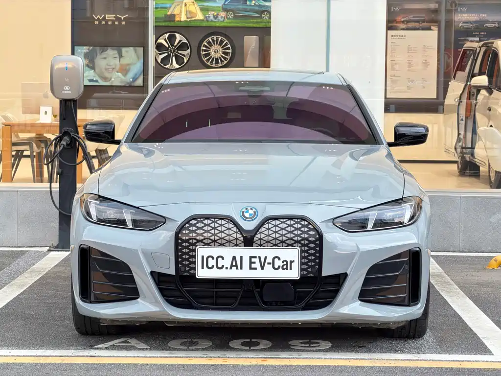 BMW i4 — фото 2