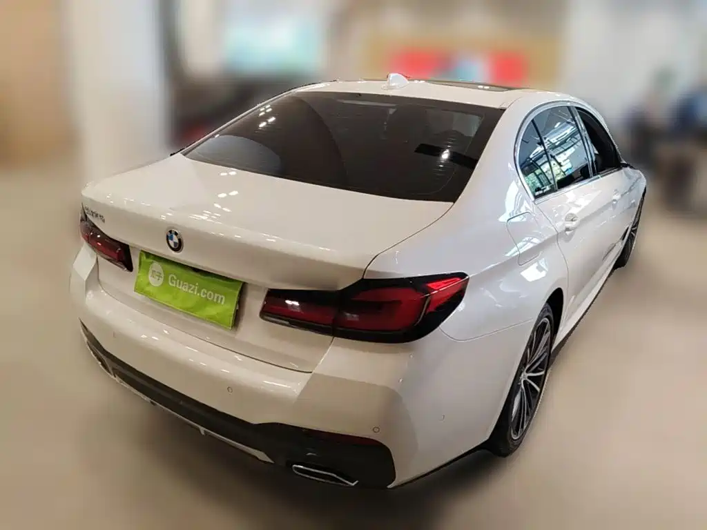 BMW 5 Series — фото 10