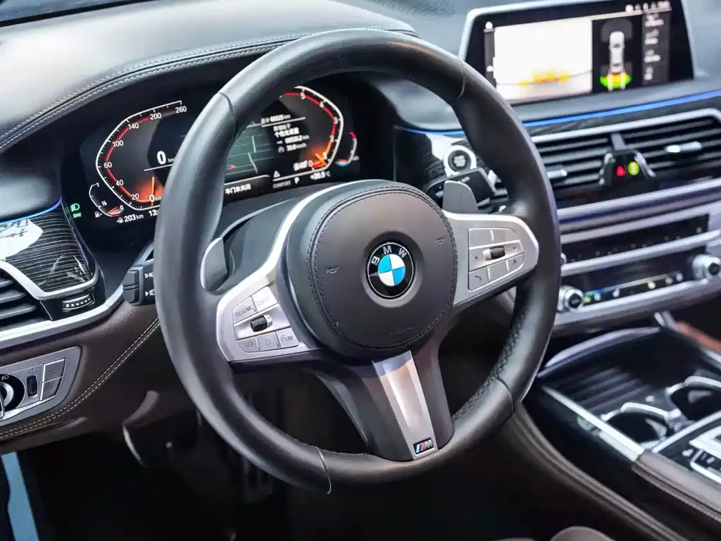 BMW 7 Series — фото 4