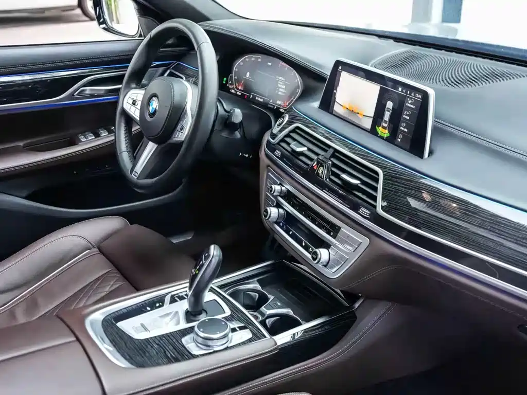BMW 7 Series — фото 5
