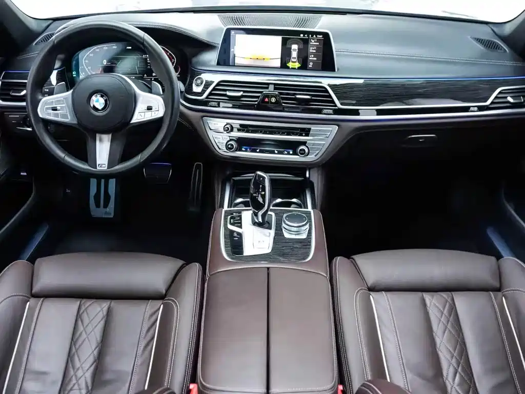 BMW 7 Series — фото 9