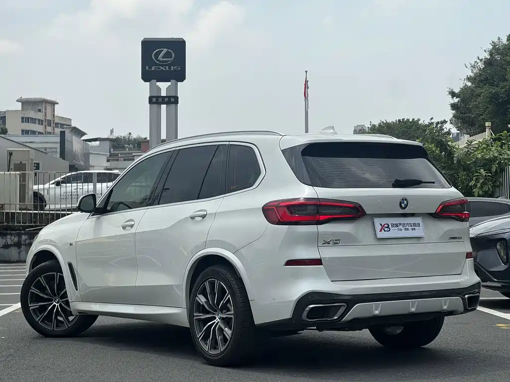 BMW X5 (Import) — фото 7