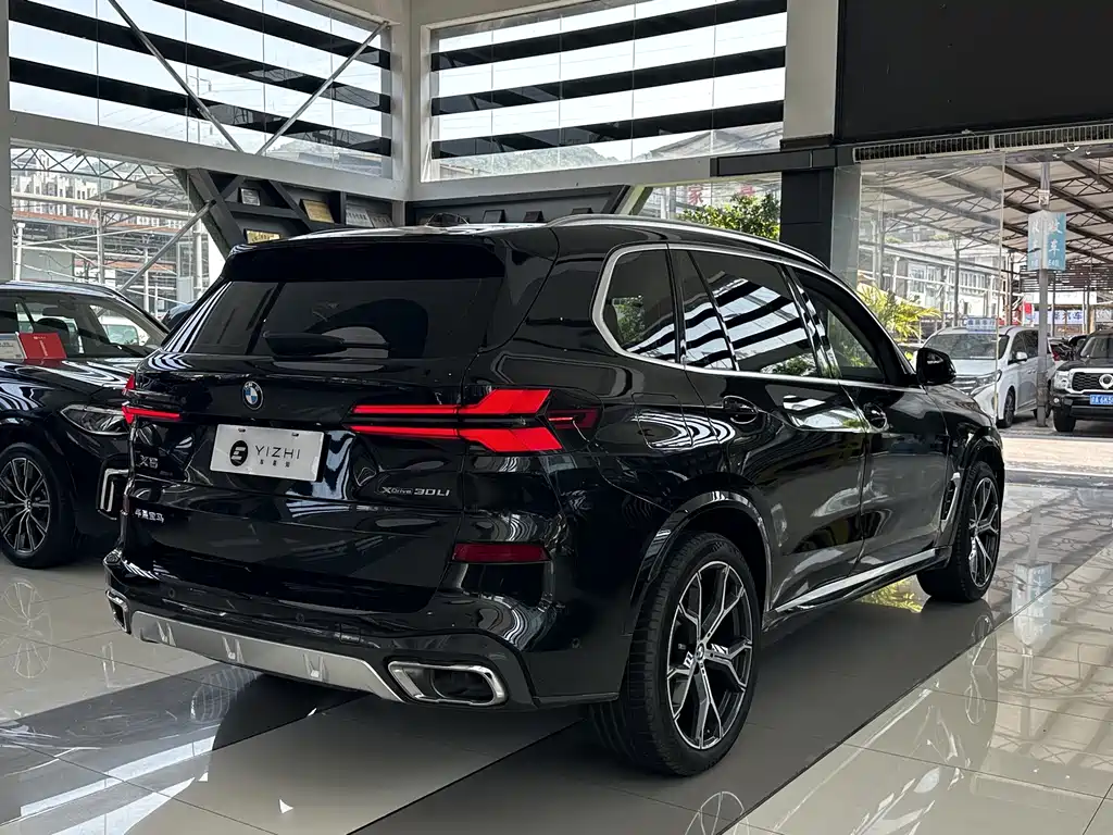 BMW X5 — фото 13