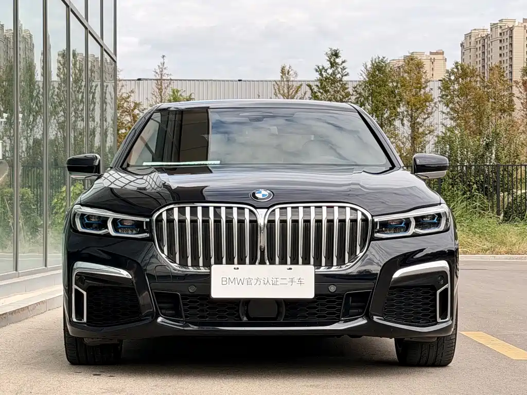BMW 7 Series — фото 5