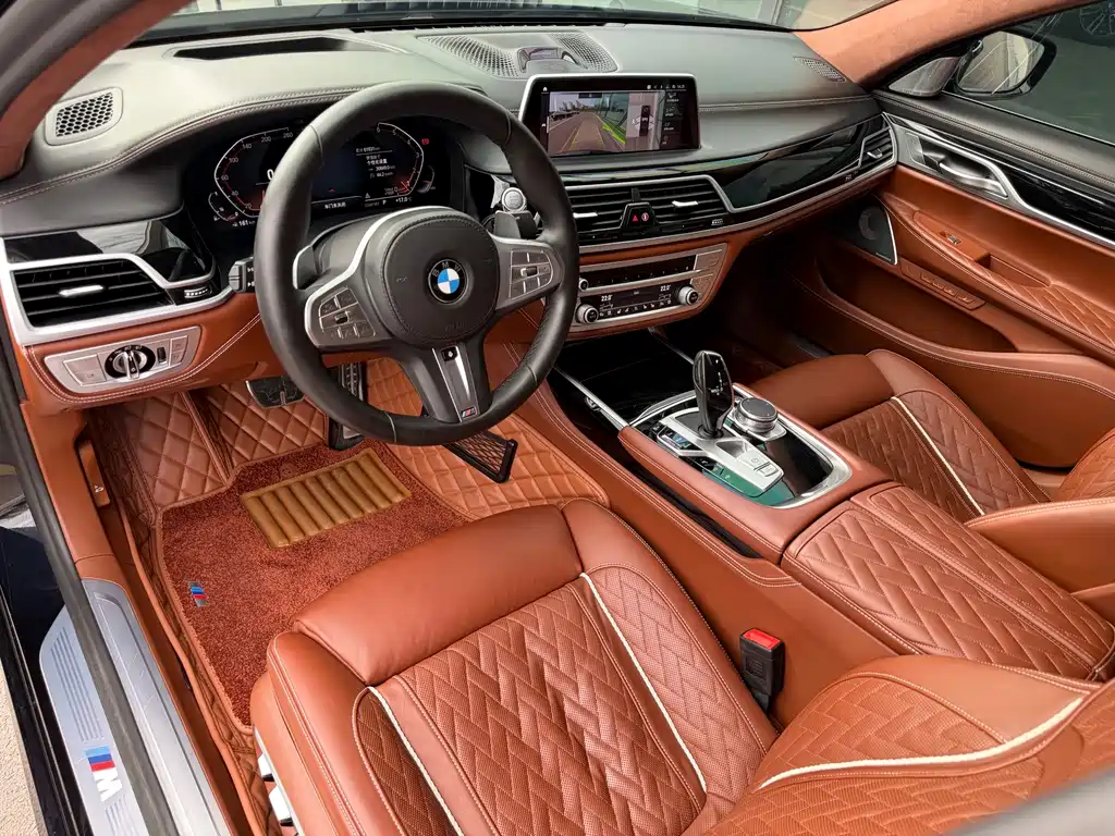 BMW 7 Series — фото 8
