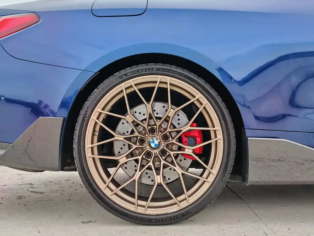 BMW M4 — фото 7