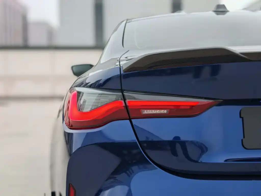 BMW M4 — фото 10
