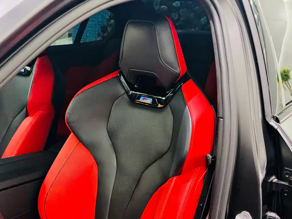 BMW M5 New Energy — фото 16