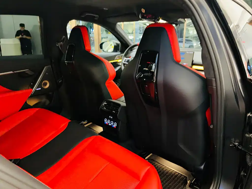 BMW M5 New Energy — фото 21