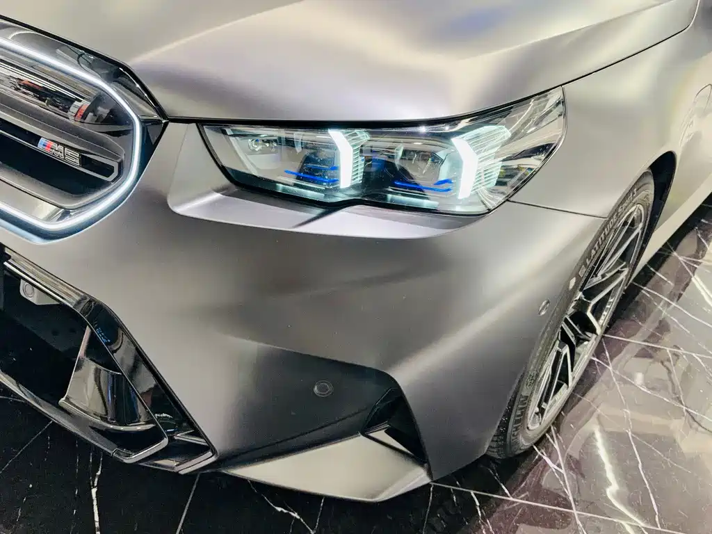 BMW M5 New Energy — фото 24