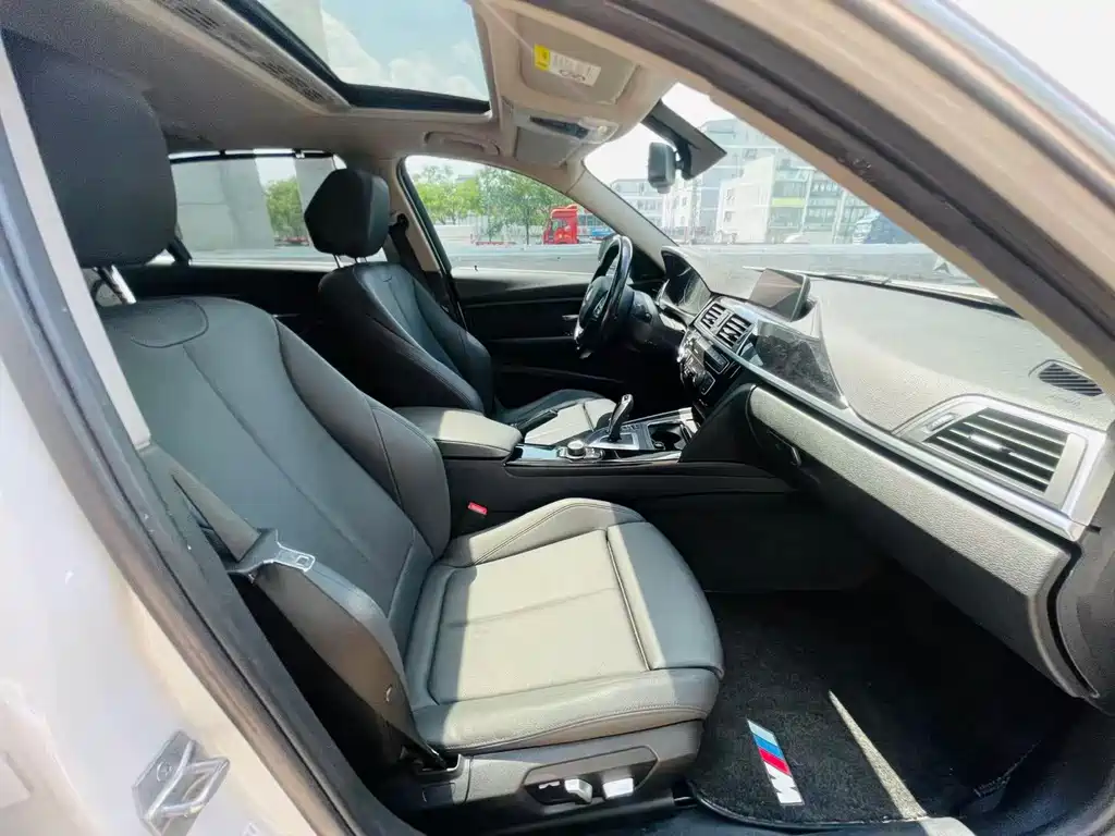 BMW 3 Series — фото 10