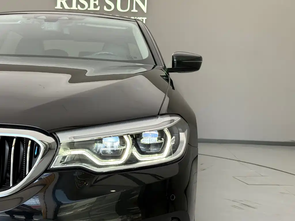 BMW 5 Series New Energy — фото 3