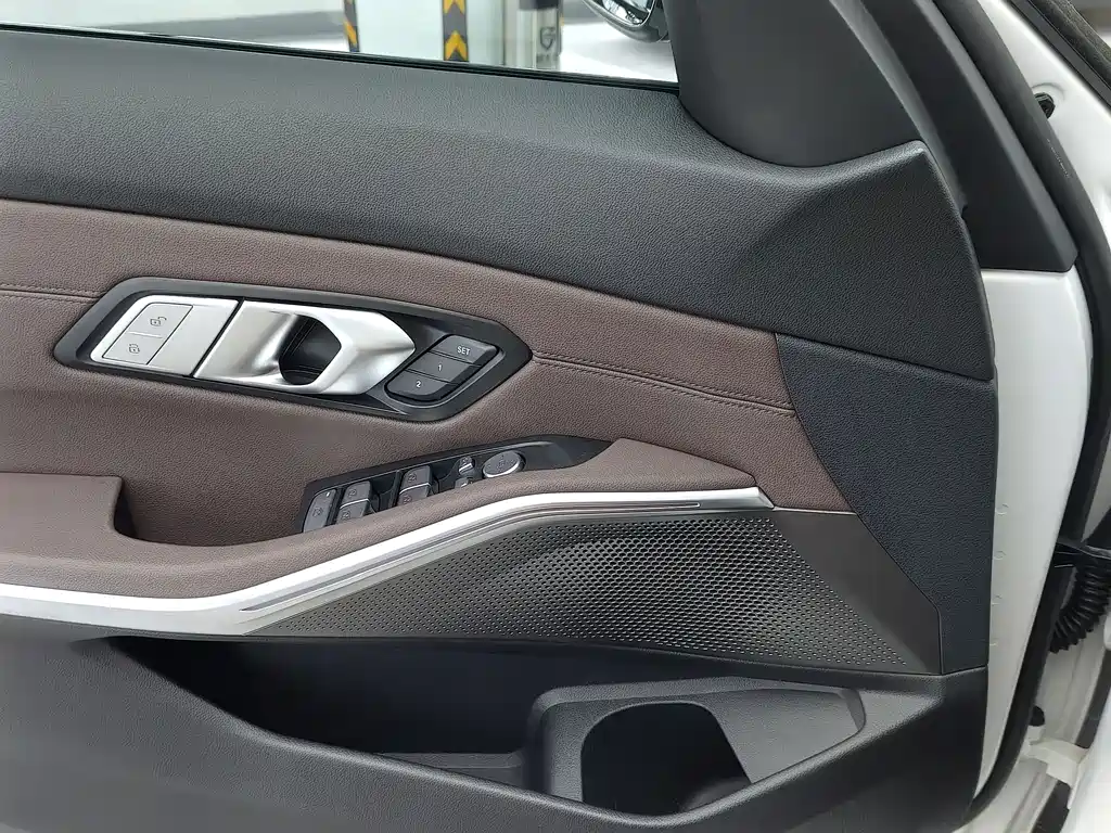 BMW 3 Series — фото 10