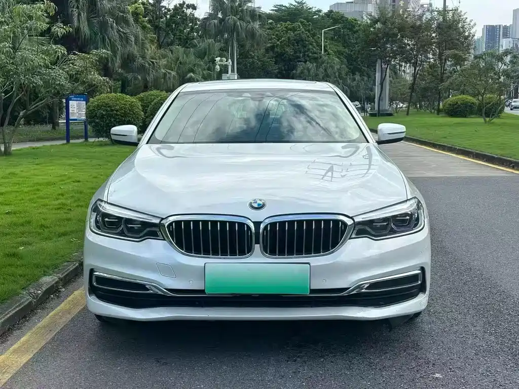 BMW 5 Series New Energy — фото 2