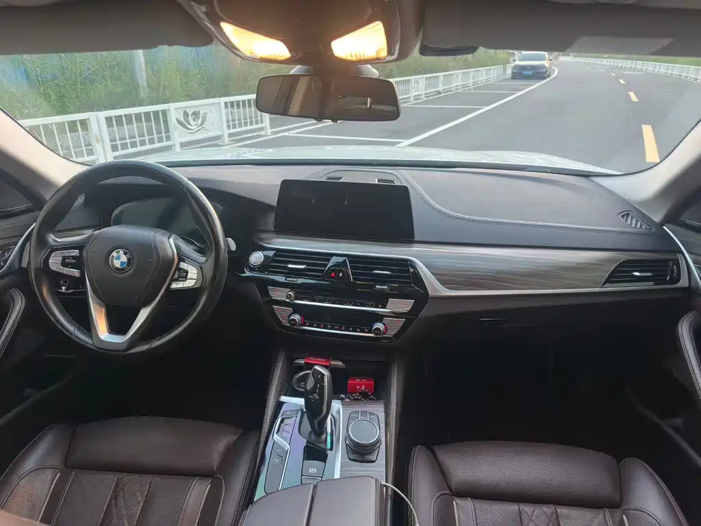 BMW 5 Series New Energy — фото 8