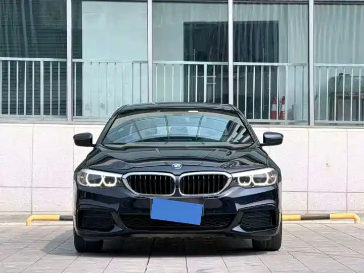 BMW 5 Series (Import) — фото 2