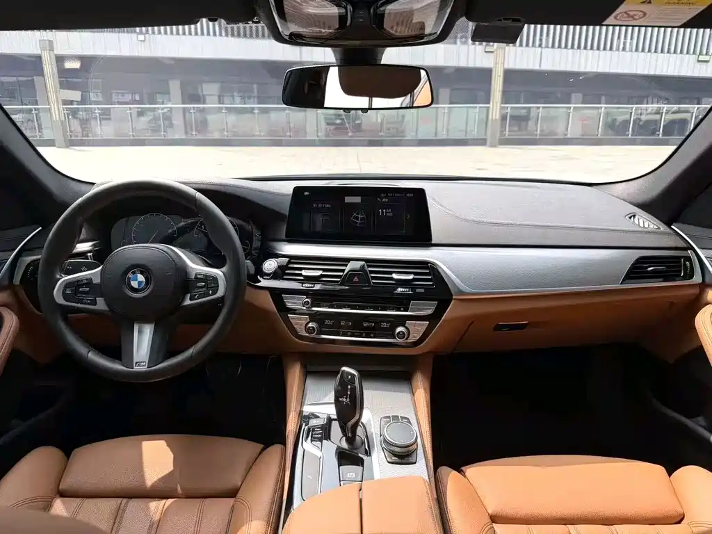 BMW 5 Series (Import) — фото 10