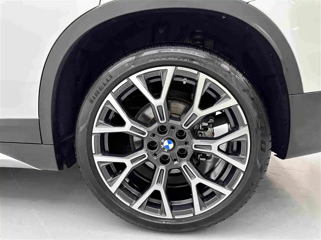 BMW X1 — фото 30