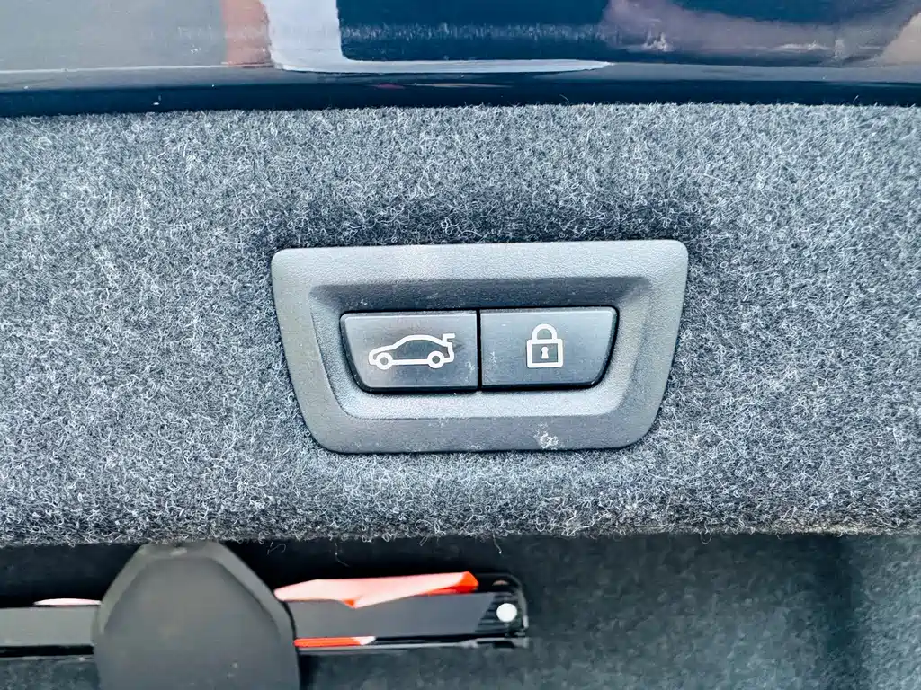 BMW 5 Series — фото 13