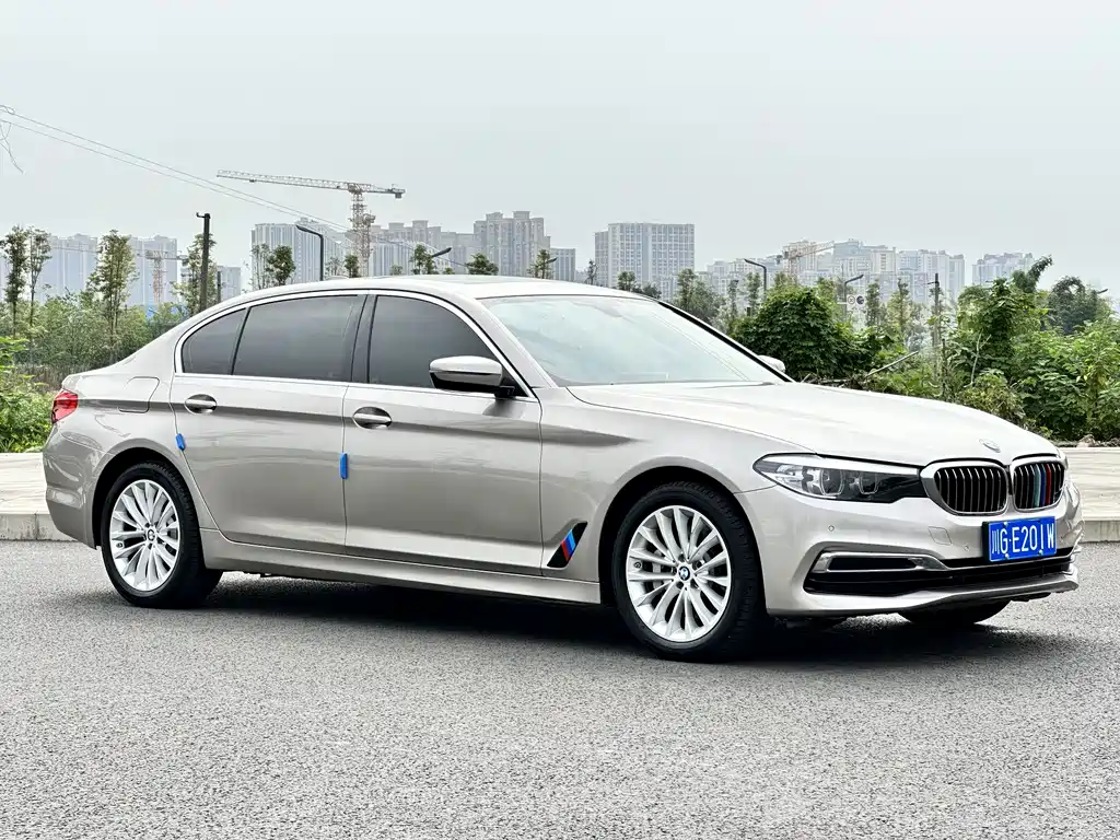 BMW 5 Series — фото 3