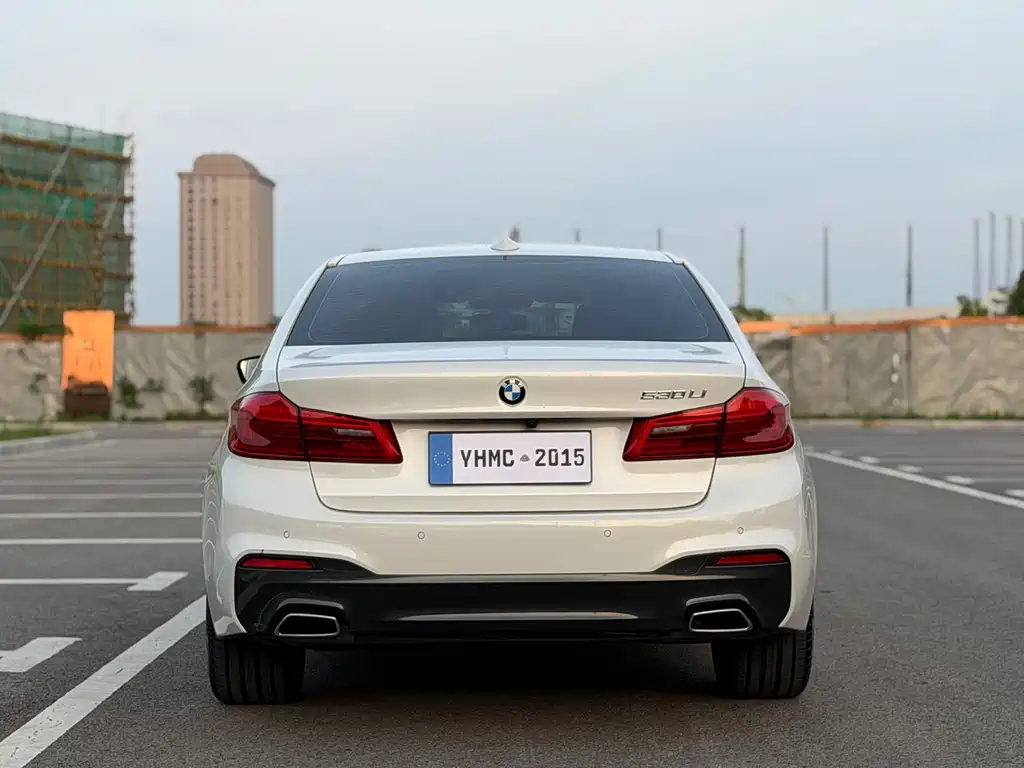 BMW 5 Series — фото 25