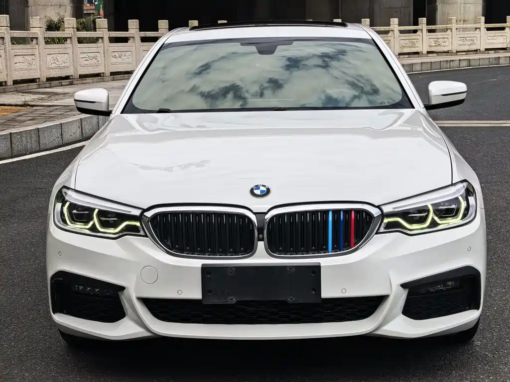 BMW 5 Series — фото 2