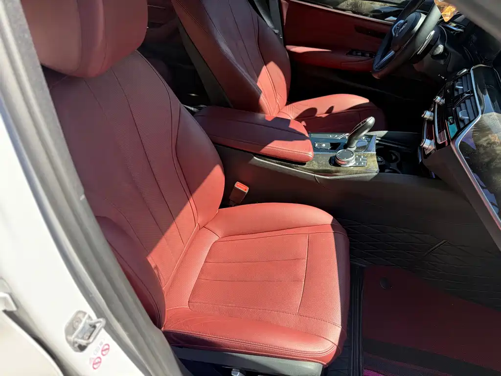 BMW 5 Series — фото 11