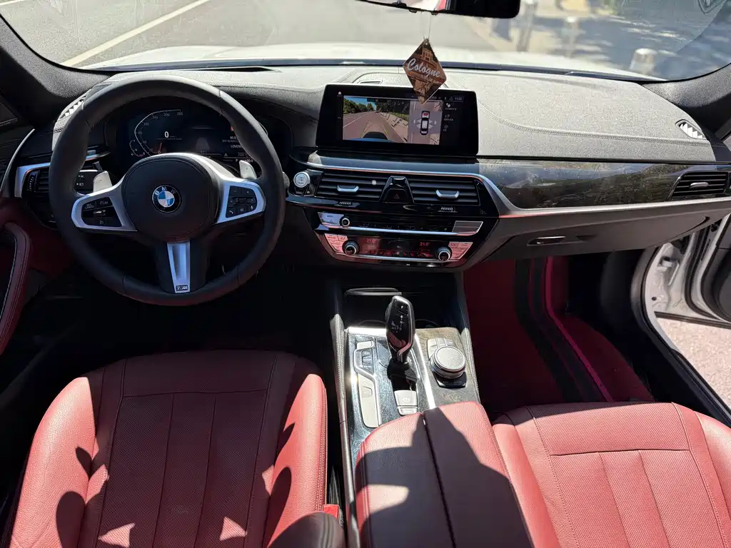 BMW 5 Series — фото 13