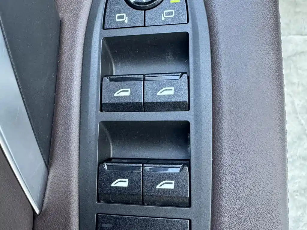 BMW X1 — фото 10