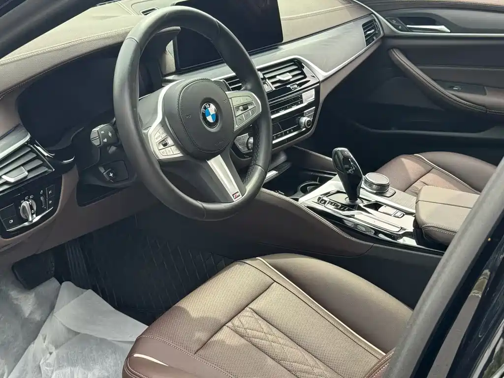 BMW 5 Series — фото 4