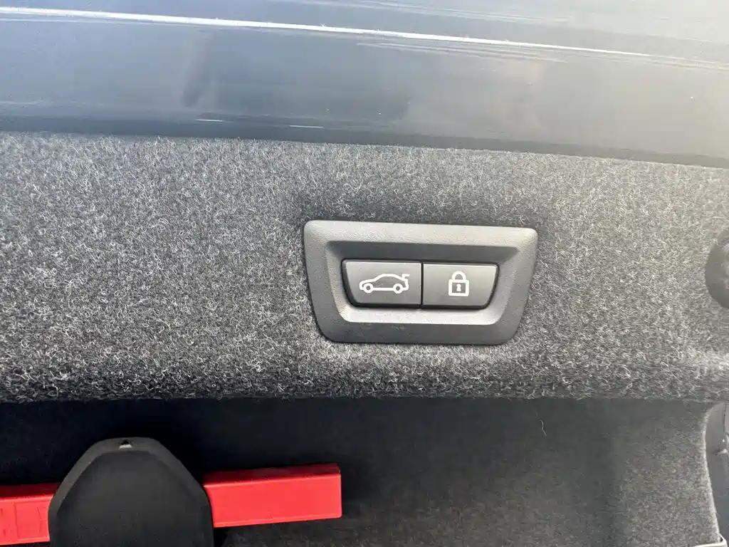 BMW 5 Series — фото 20