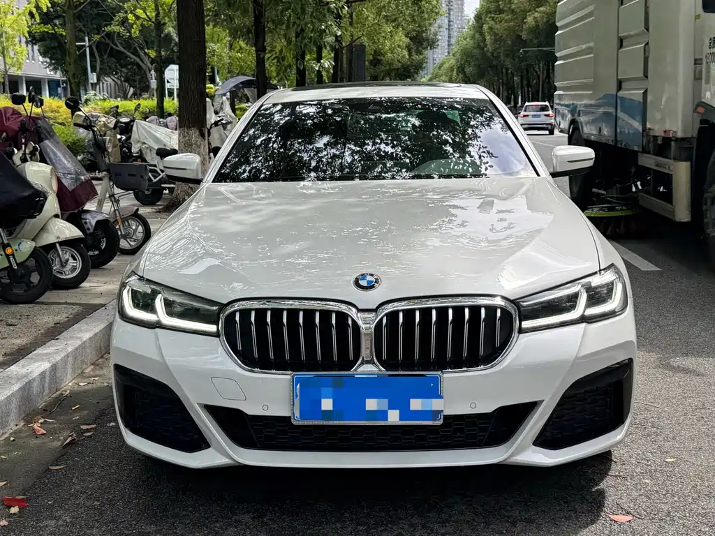 BMW 5 Series — фото 2