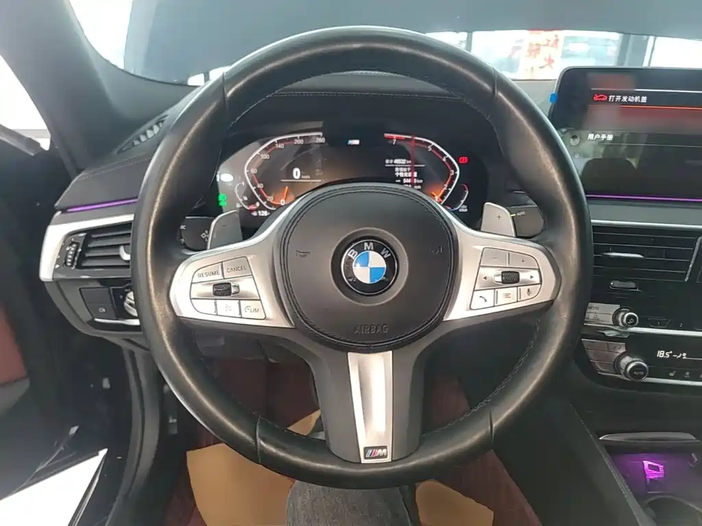 BMW 5 Series — фото 11