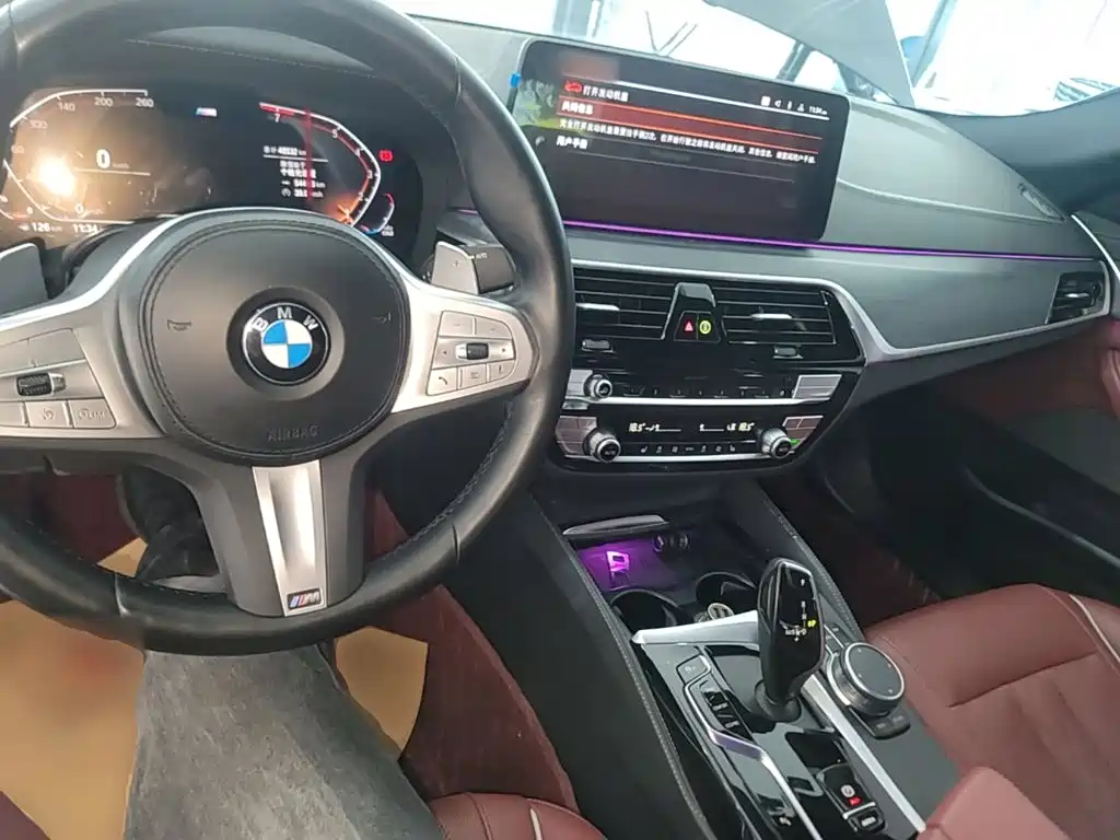 BMW 5 Series — фото 10