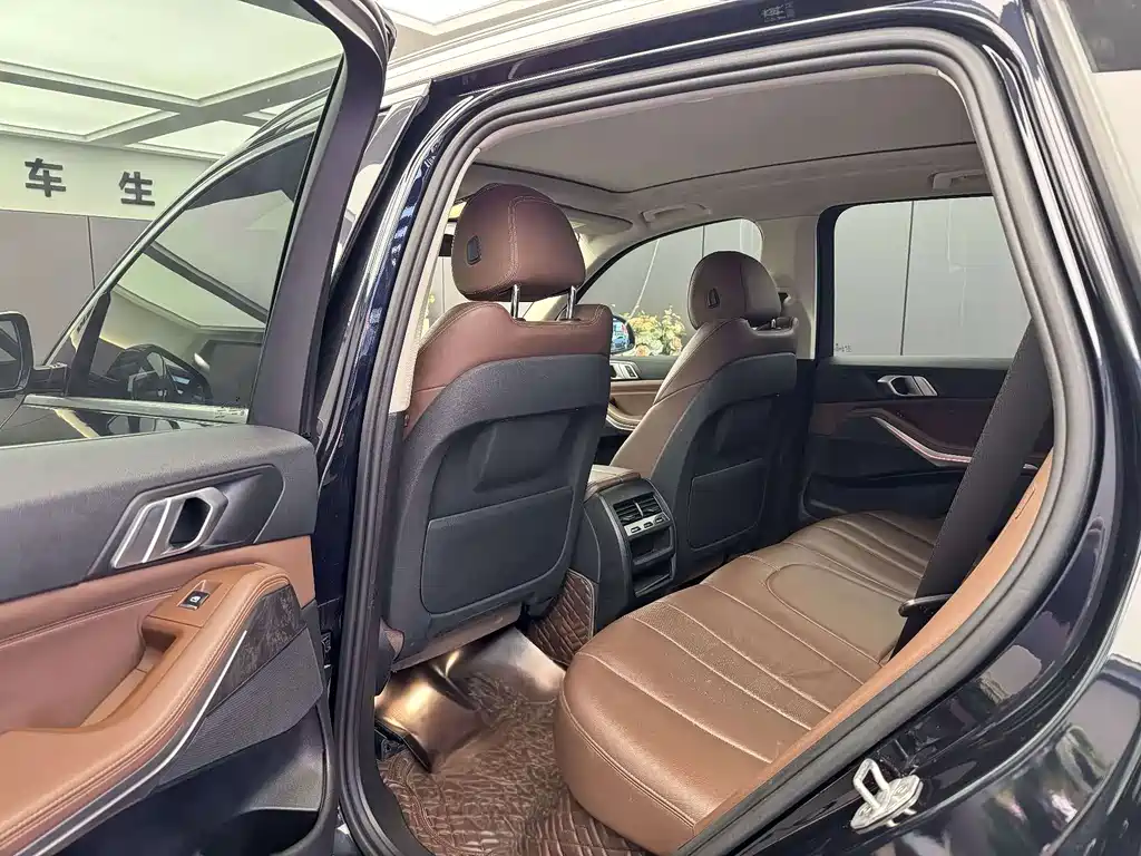 BMW X5 (Import) — фото 8