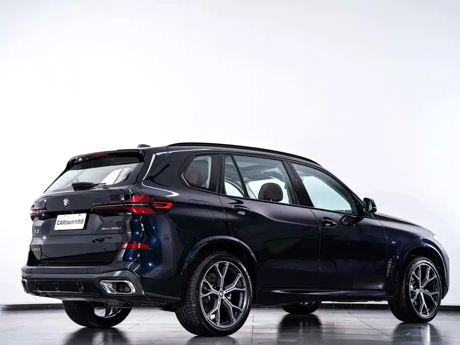 BMW X5 — фото 6