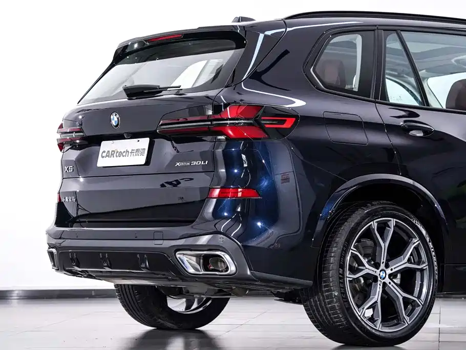 BMW X5 — фото 8