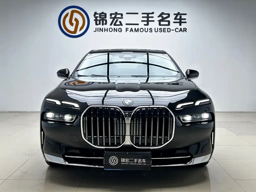 BMW 7 Series — фото 2