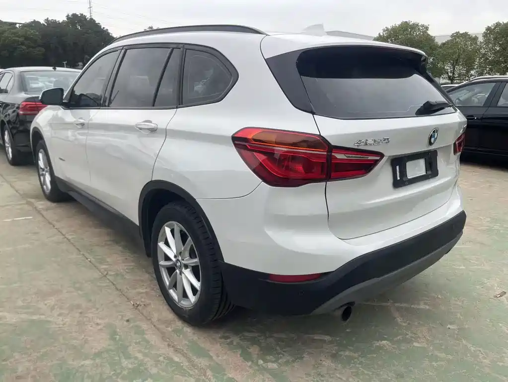 BMW X1 — фото 10