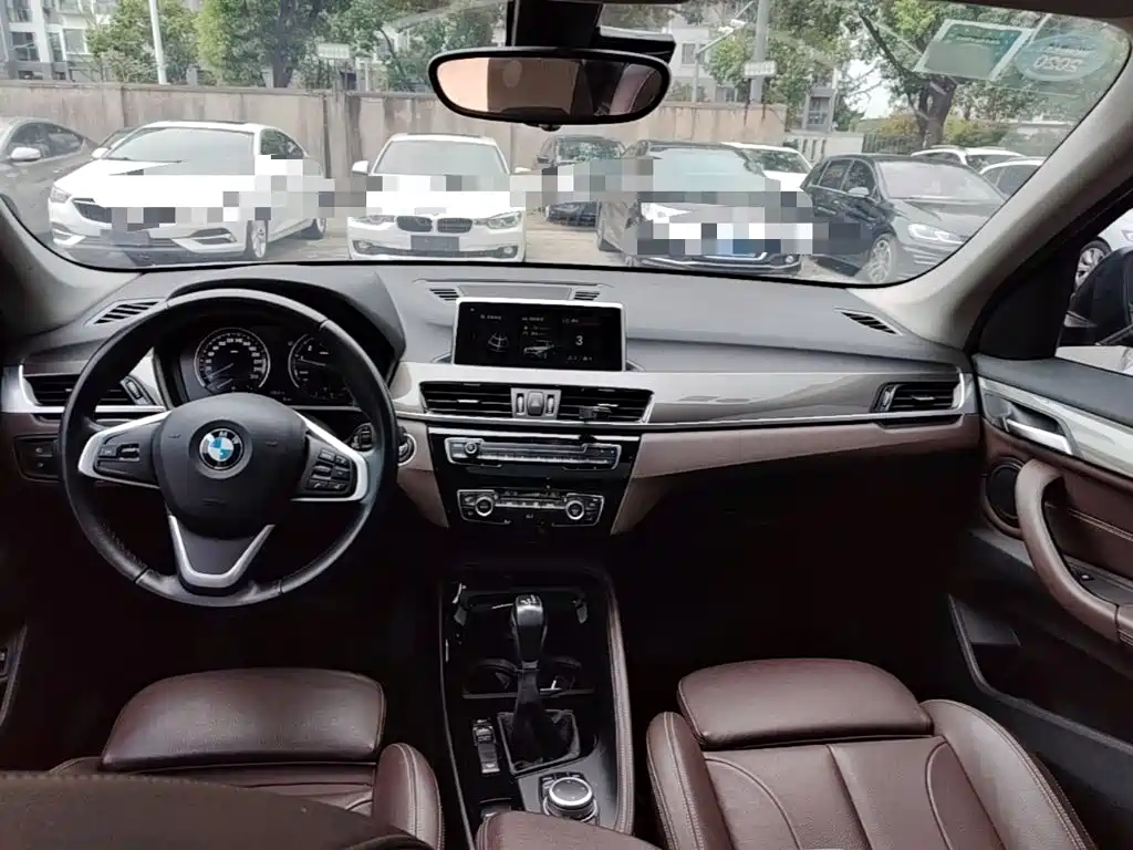 BMW X1 — фото 10