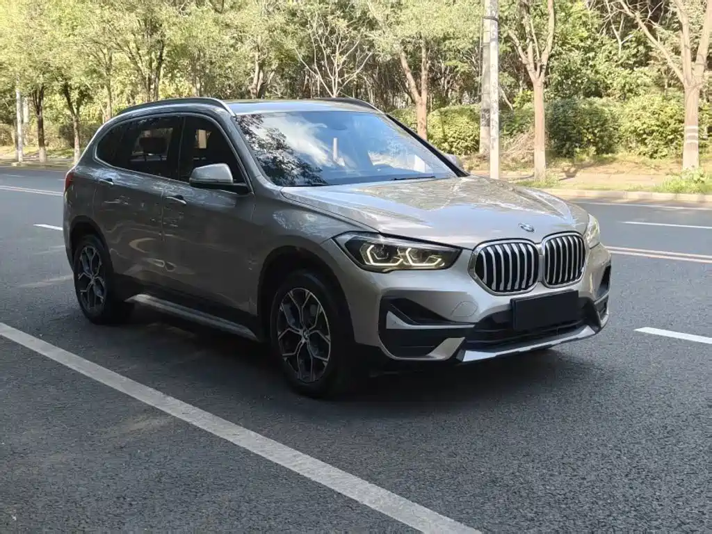 BMW X1 — фото 5