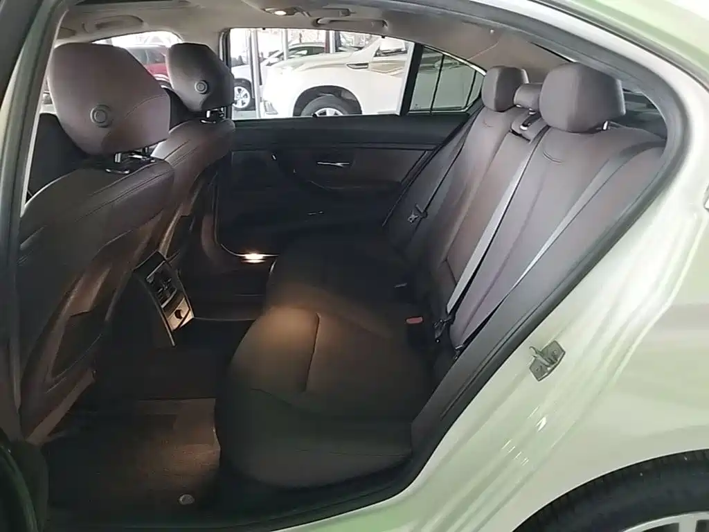 BMW 3 Series — фото 17