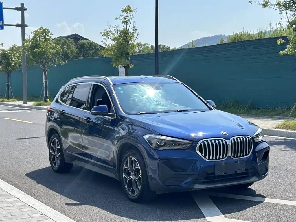 BMW X1 — фото 3