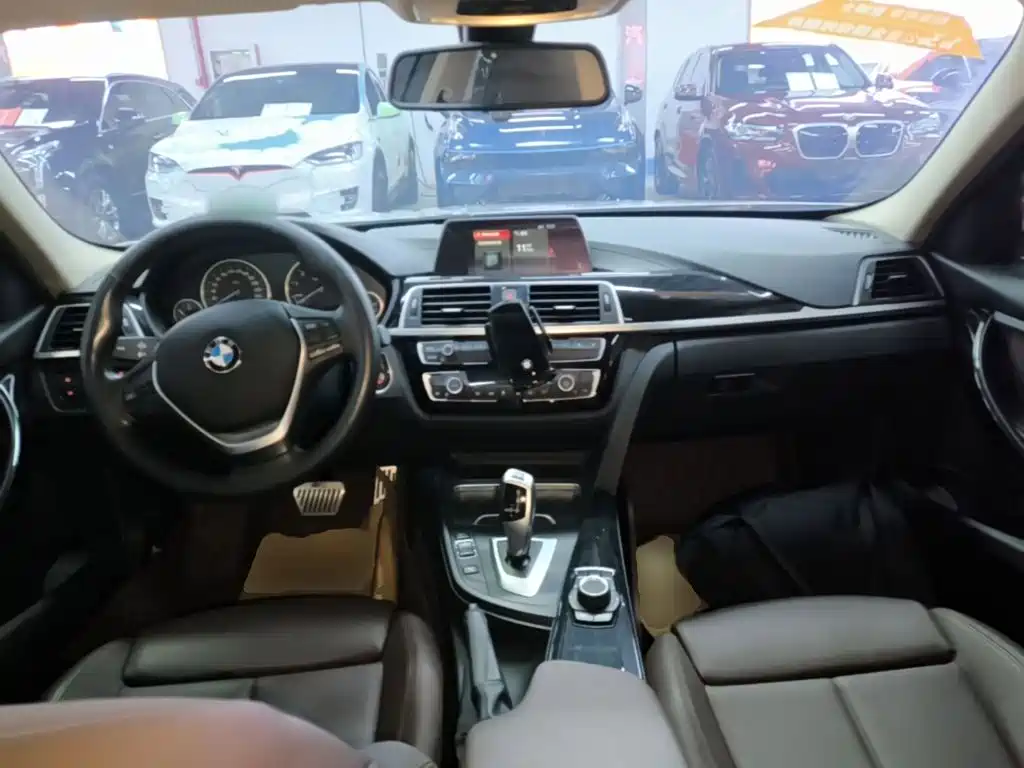 BMW 3 Series — фото 10